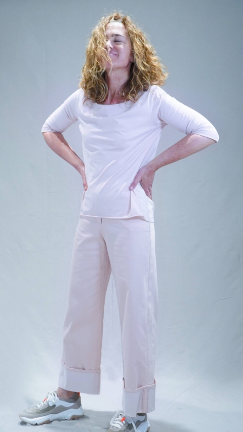 RIALTO 48 – Pantalone dritto con risvolto alto in tela jeans di cotone colora rosa pallido