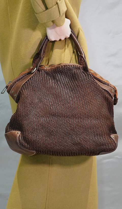 101MEME – shopping bag con manici e tracolla regolabile e staccabile in vitello intrecciata come a maglia