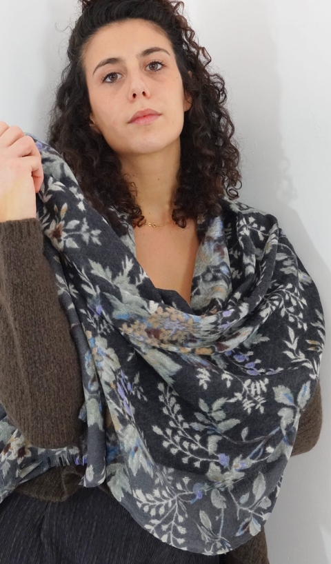 ÉPICE – FLEUR2  sciarpa 100% wool fantasia stampa jaquard floreale fondo grigio