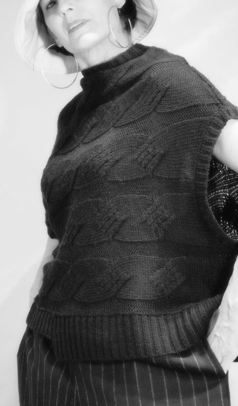 MOYURU – Gilet con maglia a treccia colore nero